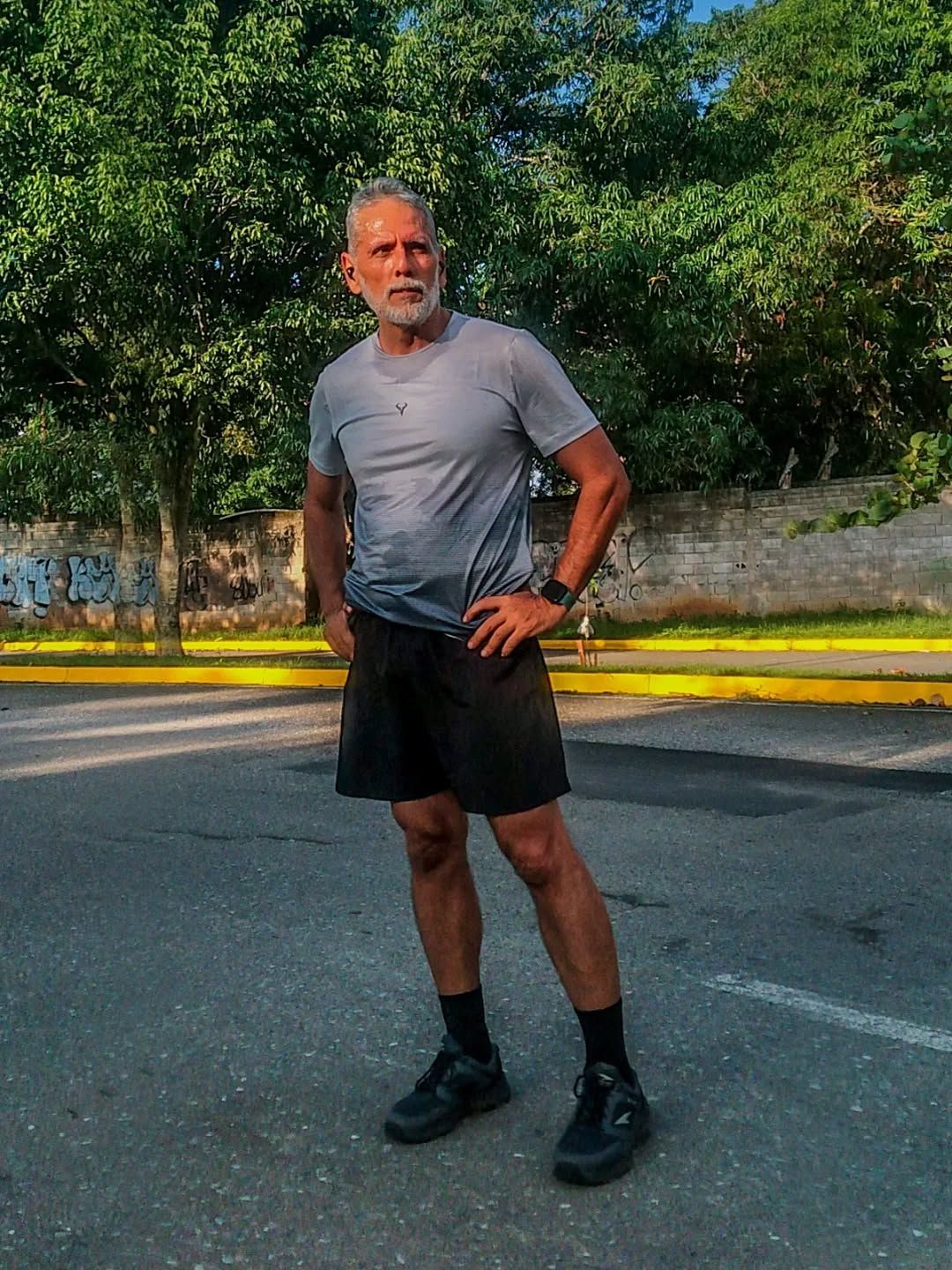 Felipe G. - 54 Años